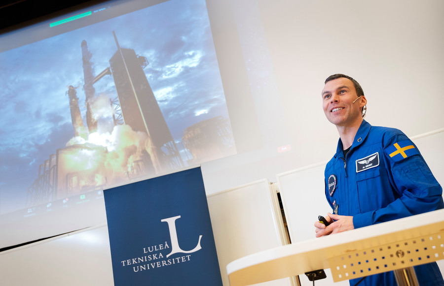 Marcus Wandt föreläser på Luleå tekniska universitet. 